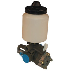 Massey Ferguson 6713S Dyna 6 Sn.GB295044 -999999 9320021000 Antifrizo siurblys 0,5 cc