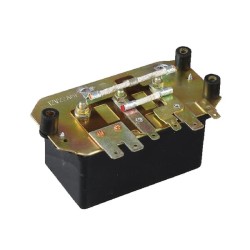 John Deere 710 13000132 Įtampos reguliatorius