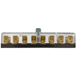 Saugiklių dėžutė 8JD002290141