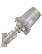 Kampinis sėdynės (lizdo) stūmokliniai vožtuvai